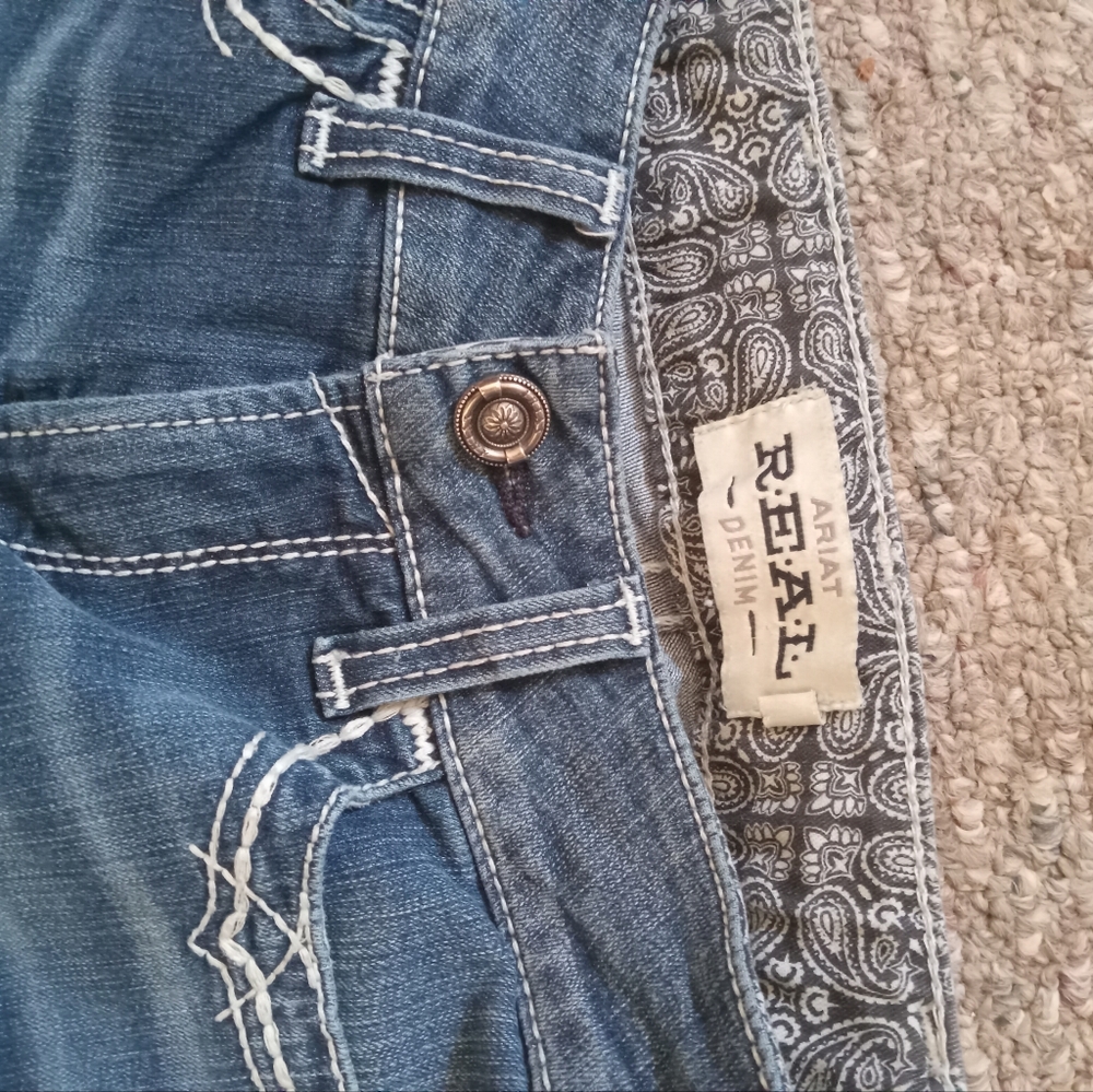 R.E.A.L blue Woman jeans brand new size 26
